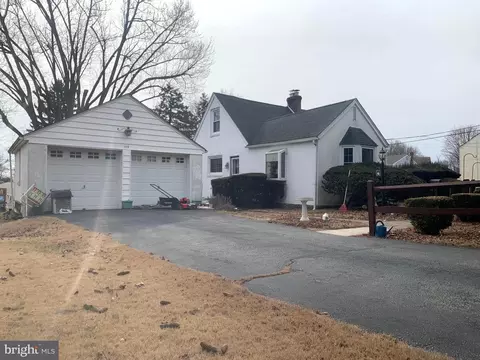 129 Eagle Rd, Springfield, PA 19064