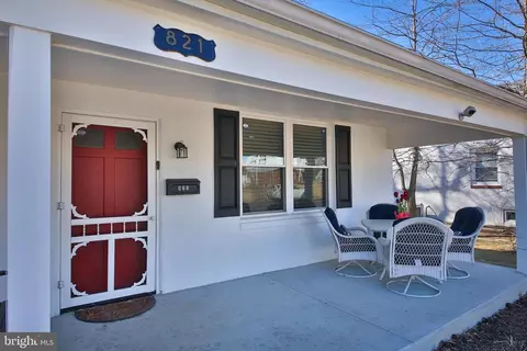 821 Mitchell Ave, Morton, PA 19070