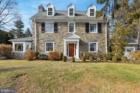 18 Garrett Ave, Bryn Mawr, PA 19010