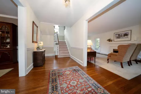 547 Saint Davids Ave, Wayne, PA 19087 photo 3