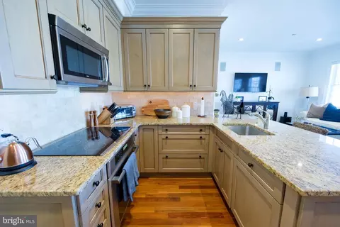 108 Lancaster Avenue E-2, Wayne, PA 19087 photo 11