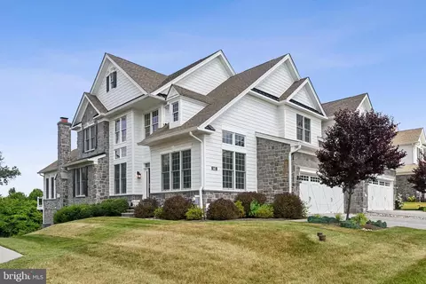 545 Wyola Farm Rd, Newtown Square, PA 19073
