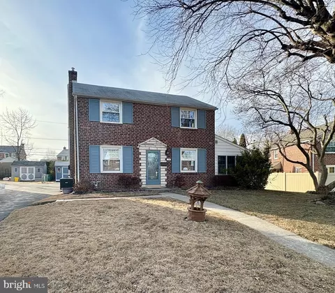34 Netherwood Dr, Springfield, PA 19064