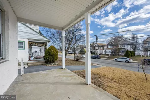 Exterior - 246 Powell Rd, Springfield, PA 19064 photo 2 of 4