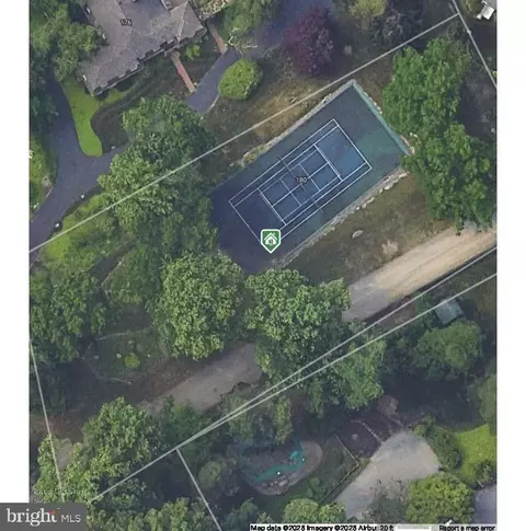 180 Abrahams Ln, Villanova, PA 19085