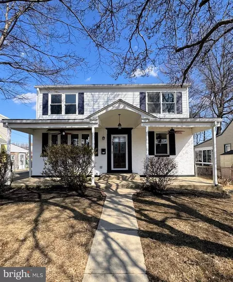 709 Pearl Ave, Morton, PA 19070