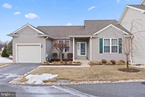 49 Horseman Pl, Glen Mills, PA 19342