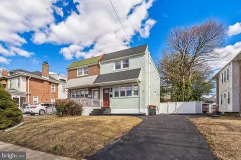 11 E Avon Rd, Brookhaven, PA 19015