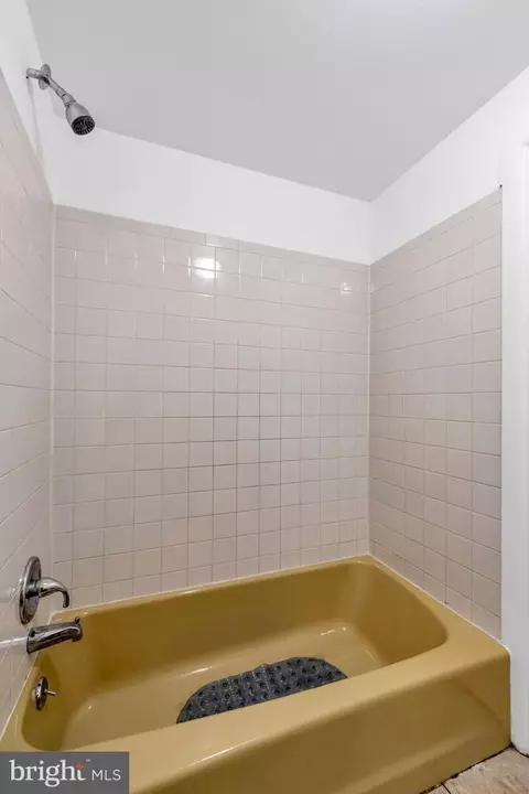 Bath - 196 Springton Rd, Darby, PA 19082 photo 2 of 2