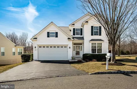 1644 Hance Ln, Garnet Valley, PA 19060