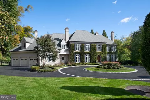41 Greenwell Ln, Villanova, PA 19085