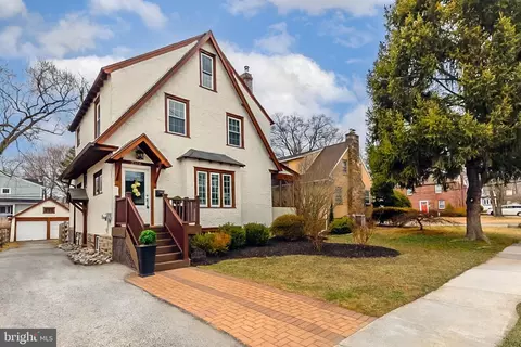 2556 Prescott Rd, Havertown, PA 19083