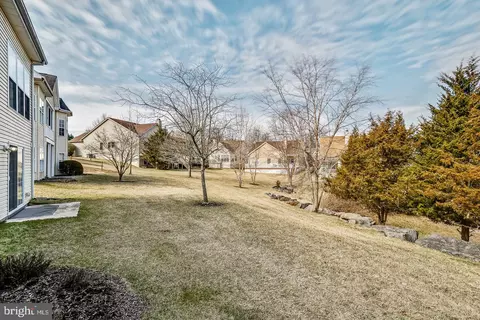 5 King Ct, Boothwyn, PA 19061 photo 3