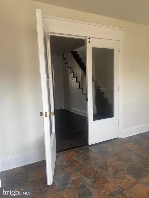 Entry Way - 67 Sunshine Rd, Darby, PA 19082 photo 1 of 9