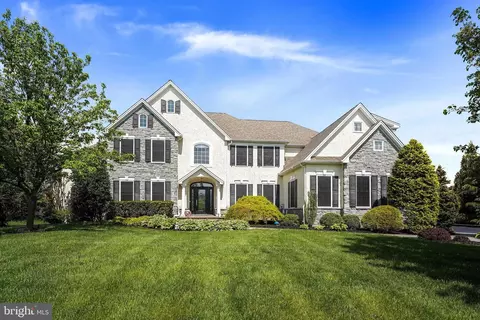 1165 Hedgerow Dr, Garnet Valley, PA 19060