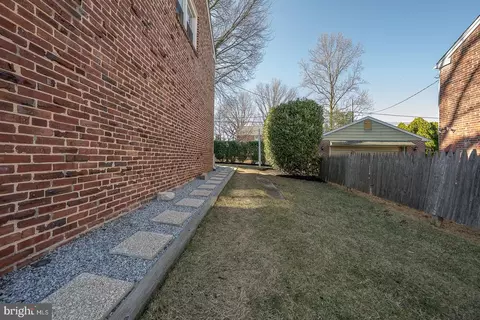 Exterior - 226 E Springfield Rd, Springfield, PA 19064 photo 4 of 10