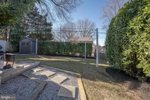 Exterior - 226 E Springfield Rd, Springfield, PA 19064 photo 5 of 10