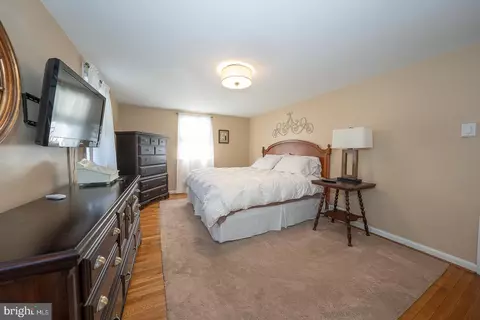 Bedroom - 226 E Springfield Rd, Springfield, PA 19064 photo 2 of 6