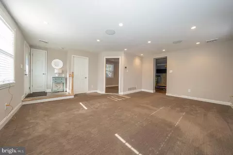 Entry Way - 226 E Springfield Rd, Springfield, PA 19064 photo 11 of 16