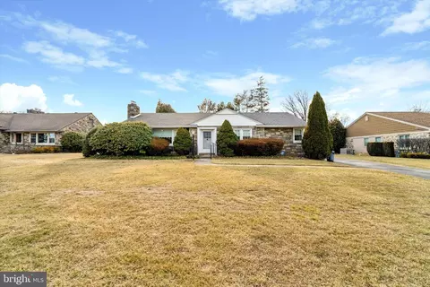 204 N Concord Ave, Havertown, PA 19083