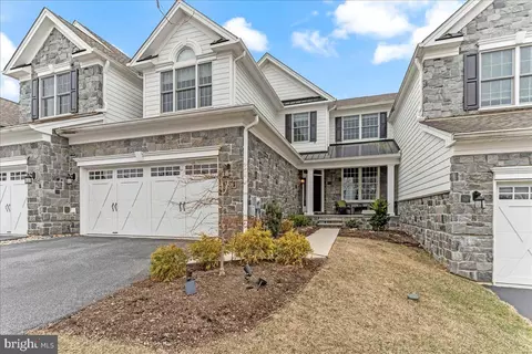 3816 Fieldpoint Rd, Newtown Square, PA 19073