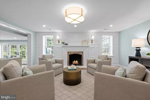 Living - 108 Overlook Ln, Wayne, PA 19087 photo 1 of 3