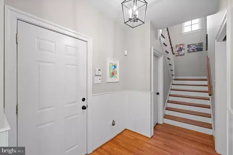 Entry Way - 108 Overlook Ln, Wayne, PA 19087 photo 5 of 7