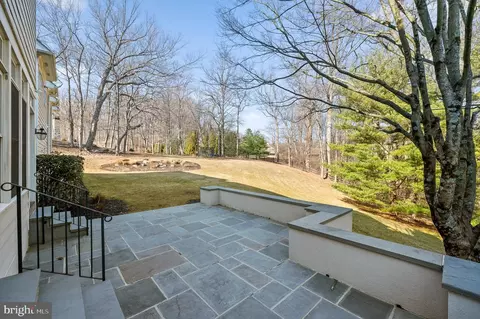 Exterior - 108 Overlook Ln, Wayne, PA 19087 photo 3 of 6