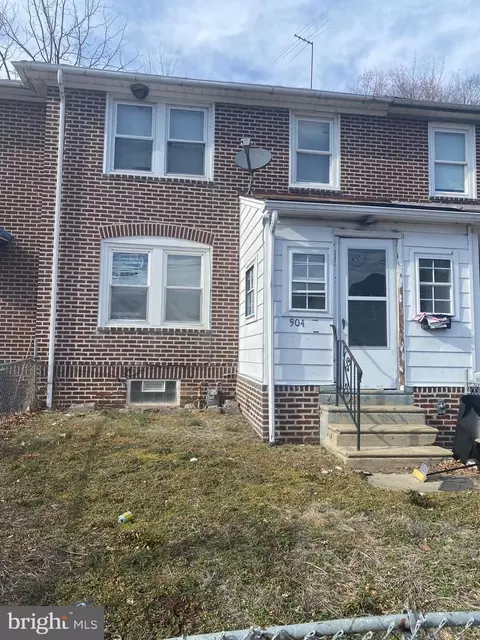 904 E 14th St, Chester, PA 19013