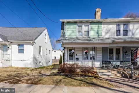 407 N Governor Printz Blvd, Essington, PA 19029