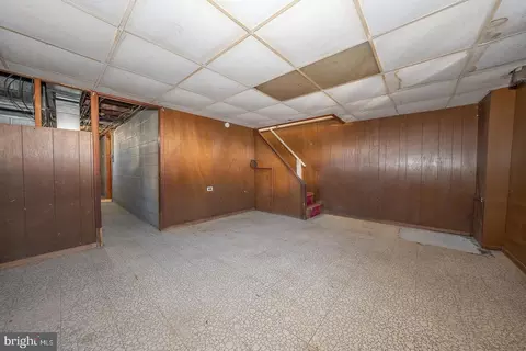 Entry Way - 601 Briarcliff Rd, Darby, PA 19082 photo 10 of 11
