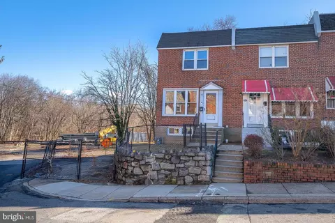 Exterior - 601 Briarcliff Rd, Darby, PA 19082 photo 2 of 14