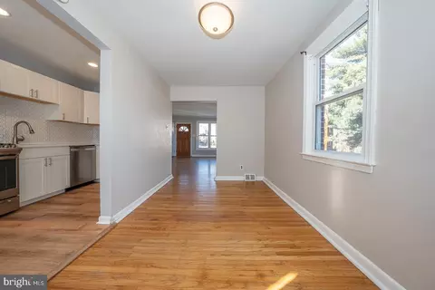 Entry Way - 601 Briarcliff Rd, Darby, PA 19082 photo 2 of 11