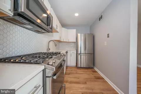 Kitchen - 601 Briarcliff Rd, Darby, PA 19082 photo 2 of 4