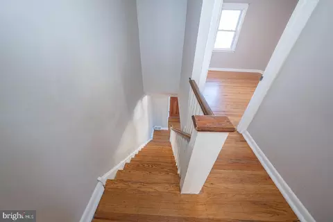 Entry Way - 601 Briarcliff Rd, Darby, PA 19082 photo 6 of 11