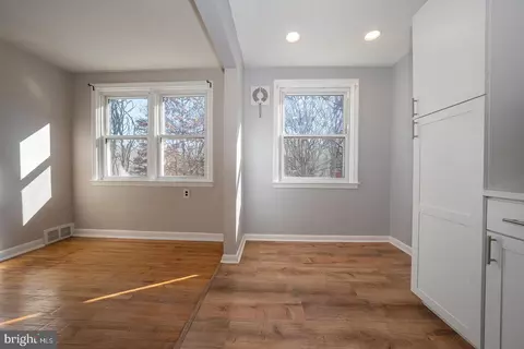 Entry Way - 601 Briarcliff Rd, Darby, PA 19082 photo 5 of 11