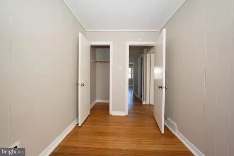 Entry Way - 601 Briarcliff Rd, Darby, PA 19082 photo 7 of 11