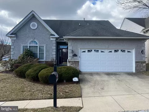 95 S Valentine Dr, Garnet Valley, PA 19060