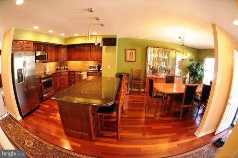 214 Bishops Dr, Chester Heights, PA 19017