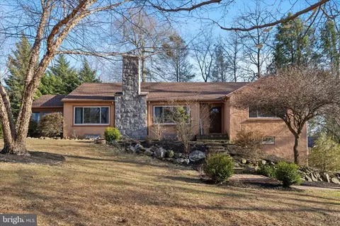 409 S Newtown St Rd, Newtown Square, PA 19073