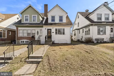 914 Bedford Ave, Collingdale, PA 19023
