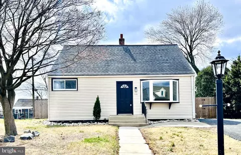 131 S Love Ln, Norwood, PA 19074