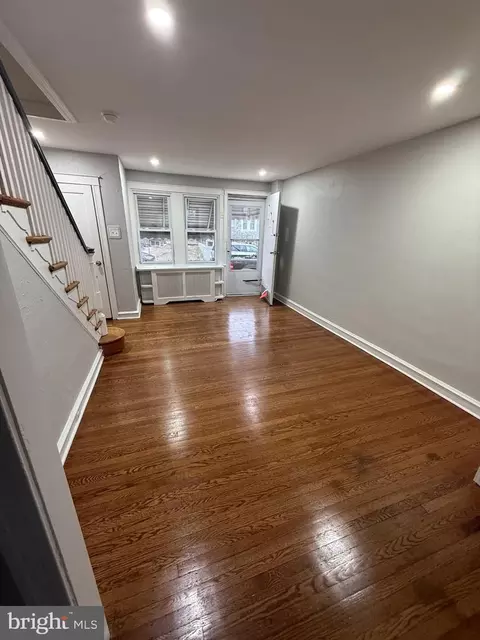 529 Timberlake Rd, Darby, PA 19082 photo 2