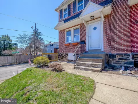 320 Abbey Ter, Drexel Hill, PA 19026
