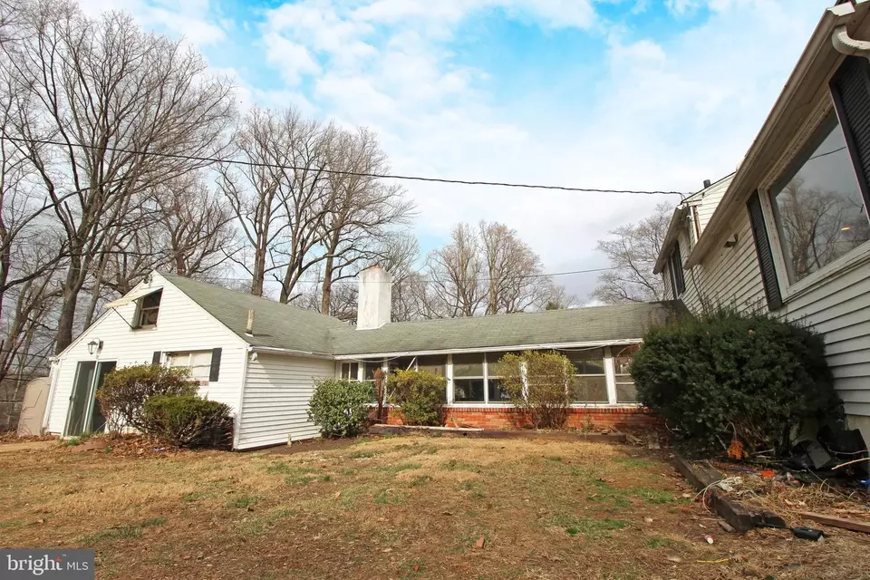 Exterior - 107 Greenbriar Pl, Aston, PA 19014 photo 4 of 5