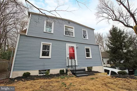 109 E Knowlton Rd, Media, PA 19063