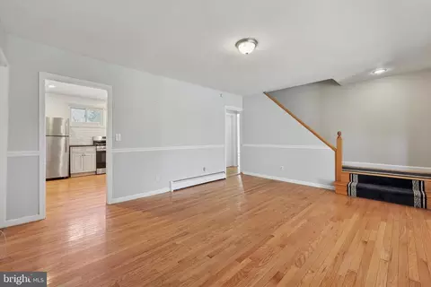 Living - 13 Devonwood Rd, Wayne, PA 19087 photo 4 of 7