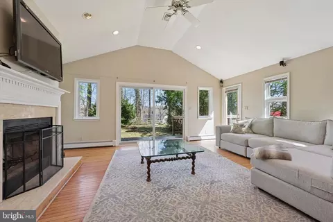 Living - 13 Devonwood Rd, Wayne, PA 19087 photo 5 of 7