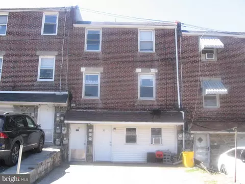 51 Hurley Ct, Millbourne, PA 19082