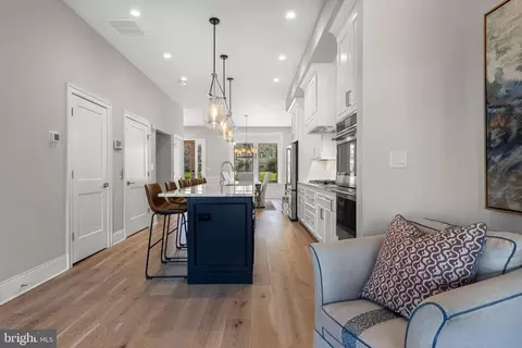 Entry Way - 206 N Aberdeen Ave UNIT B, Wayne, PA 19087 photo 5 of 11